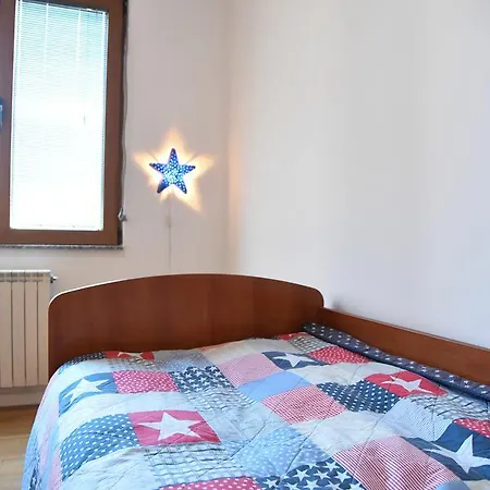 3 Bedroom With Parking Garage In The Heart Of Σκόπια