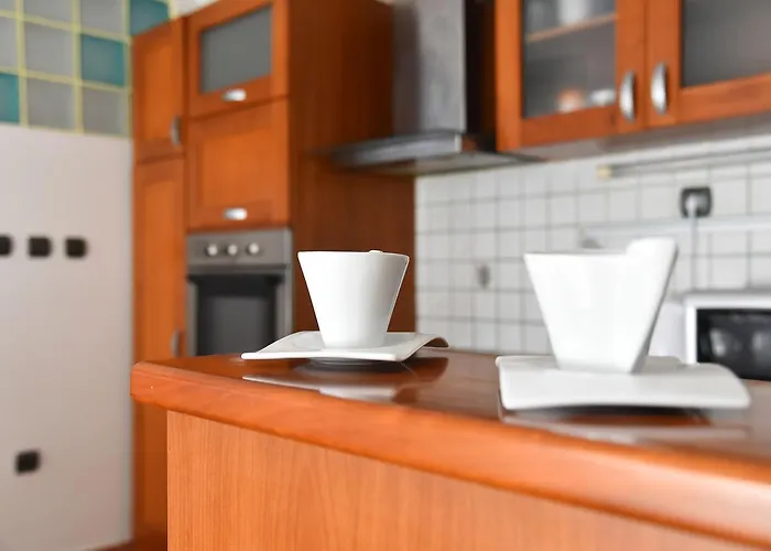 Lejlighed 3 Bedroom With Parking Garage In The Heart Of